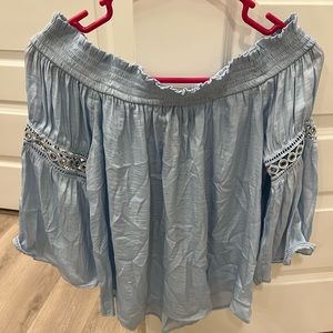 Jennifer Lopez Off Shoulder Top